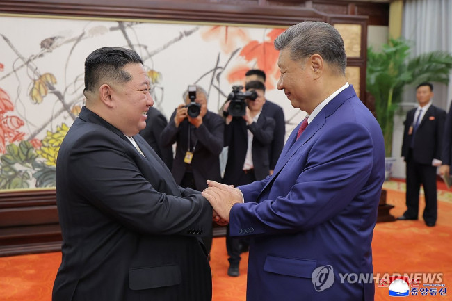 김정은 북한 국무위원장과 시진핑 중국 국가주석