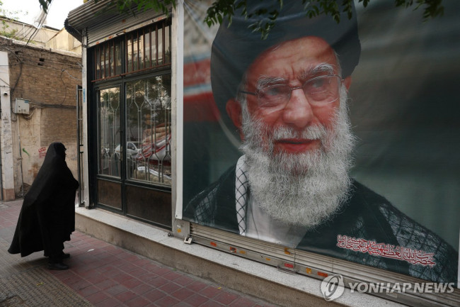 Photo of Ayatollah Ali Khamenei in Tehran