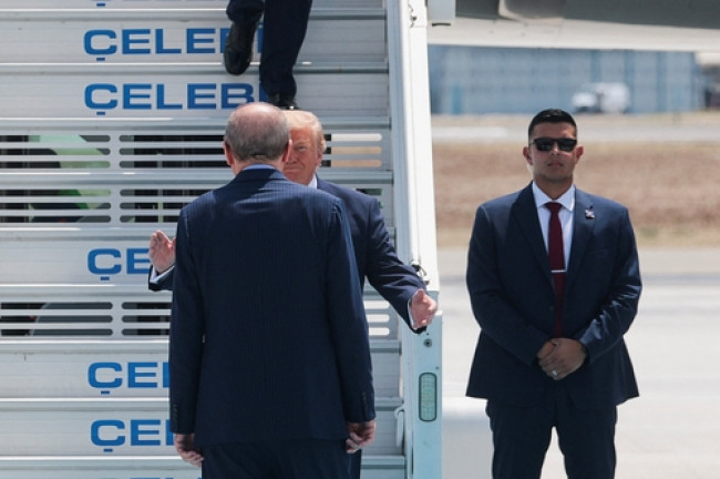 Turkish President Erdogan personally greeting U.S. President Trump