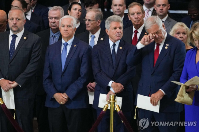 Lawmakers mourning the death of former Senator Graham
