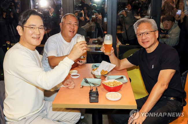 'AI Alliance'…Jensen Huang, Lee Jae-yong, and Euisun Chung's 'close-knit meeting'