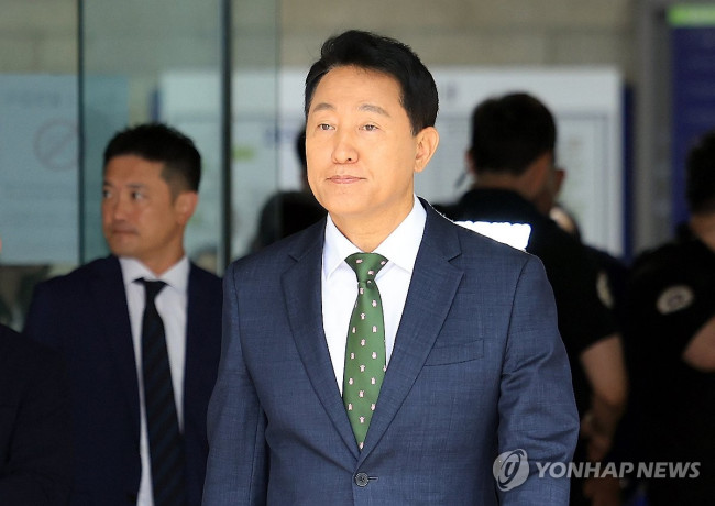 Oh Se-hoon 'Illegal Payment for Opinion Polls' sentenced to 10 million won fine in first trial
