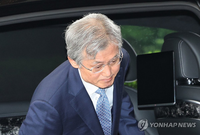 Supreme Court Chief Justice Cho Hee-dae arriving for work